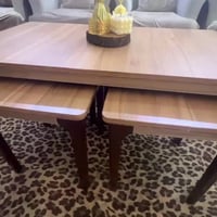 طاولة • ديكور • منزلي