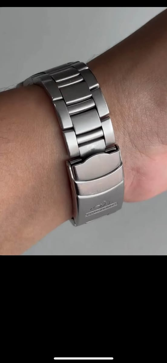 كاسيو الكتروني casio
اناره 

سير حديد قفل حديد

كلهة شغاله

موحود توصيل 

حجز خاص 

سعر 150


**إذا كنت صاحب هذا الإعلان وتريد حذفه لأي سبب، رجاءا أرسل رسالة إلى الدعم الفني**