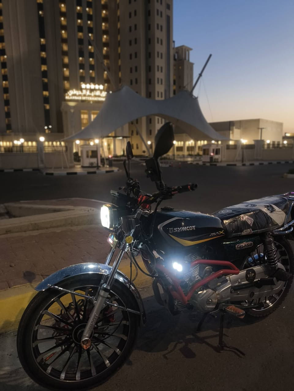 السلام عليكم ايراني سايم كوت محرگ 250 بعده نضيف موديل 2025 أخو الزيرو سعر 950 وبي مجال شي بسيط مكاني رمادي صوفيه رقمي ***********
