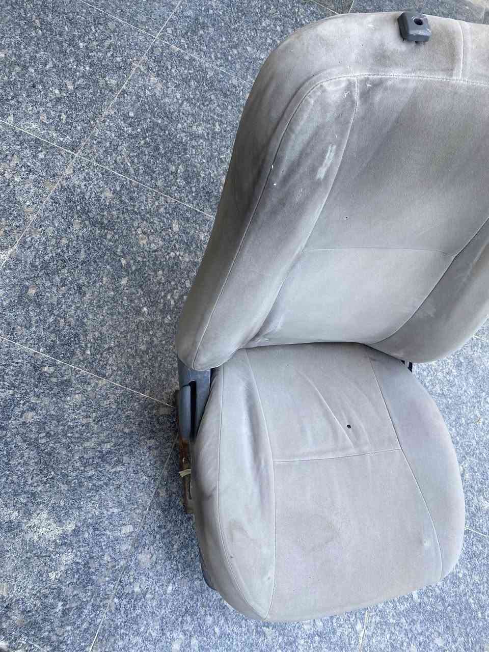 السلام عليكم 
كرسي يرهم جنبي + فاتون للبيع 
***********
