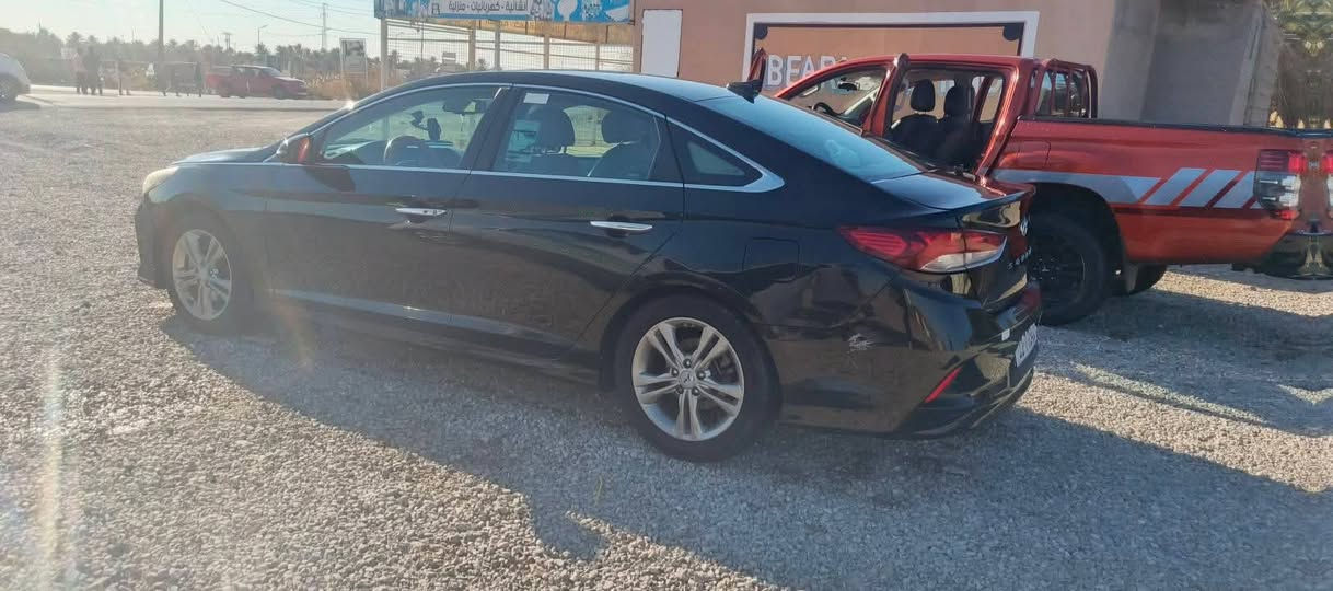 السلام عليكم سوناتا موديل 2018
سيارة ليبل واحد حادثهة فقط دعامية سيارة جديدة ومال جناي 
بصمة كشن كهربائي تدفئة بلكشنات شاشة جبيرة كامرة دوارة مكينة 2400 جي دي اي ممفتوحة سيارة ماناقصهة الف رقم بغداد انكليزي الاستفسار *********** رجا الموشراي لايتصل
