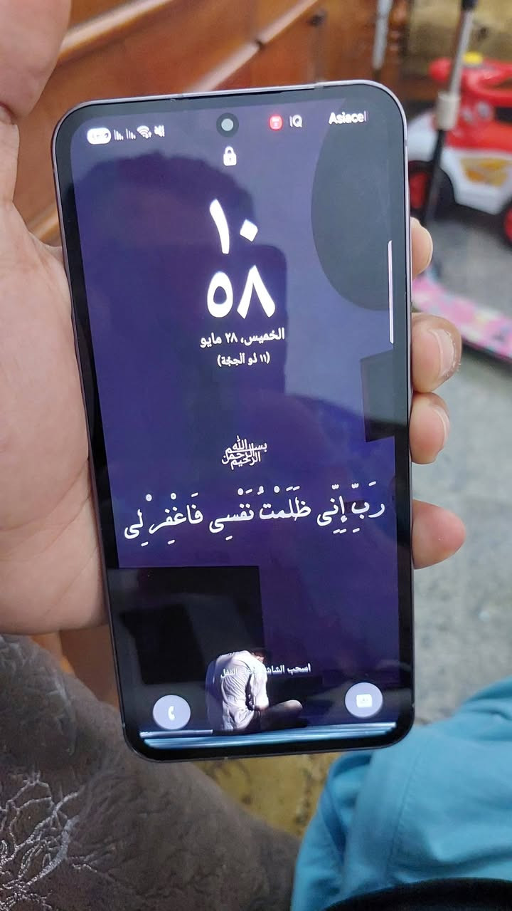 السلام عليكم
موبايل سامسونك A56 
ذاكره 256 داخليه 12
مبدل شاشه اصليه وضهر مفطور مثل متشوفون كدامكم 
مراوس فقط بجهاز زين وانطي فرق


**إذا كنت صاحب هذا الإعلان وتريد حذفه لأي سبب، رجاءا أرسل رسالة إلى الدعم الفني**
