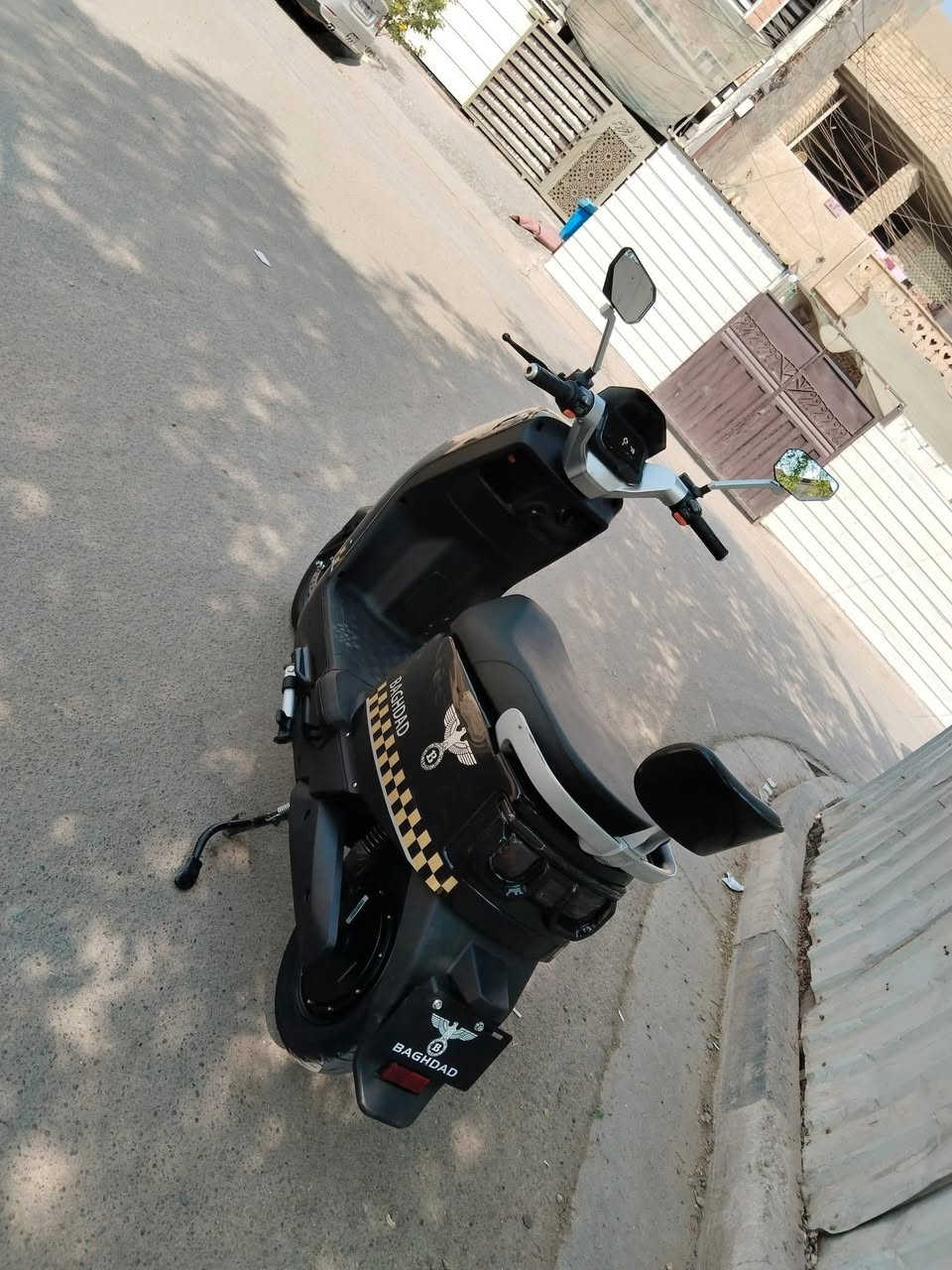 سلام عليكم (دراجة شحن للبيع جديدة نضام R استان جانبي مكان شحن تليفون 4 سرع موديل 2025 سعر 750 بيه مجال مكان شعب شارع الاسواق المركزية هـ***********)
