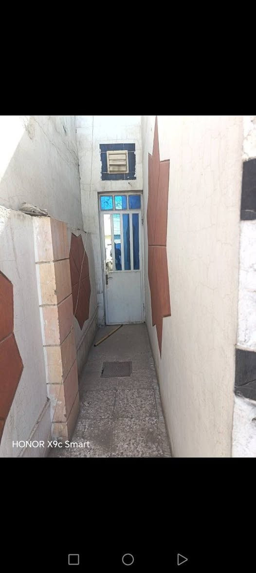 السلام عليكم مشتمل للبيع المساحة ١٠٠ متر الوجه ٥ نزال ٢٠ طابو ملك صرف يحتوي الطابق الأول استقبال مطبخ خدمات منور غرفه نوم الطابق الثاني غرفه نوم الموقع مميز البياع الشهداء خلف الشارع العام الرئيسي اللاستفسار اتصل ***********
