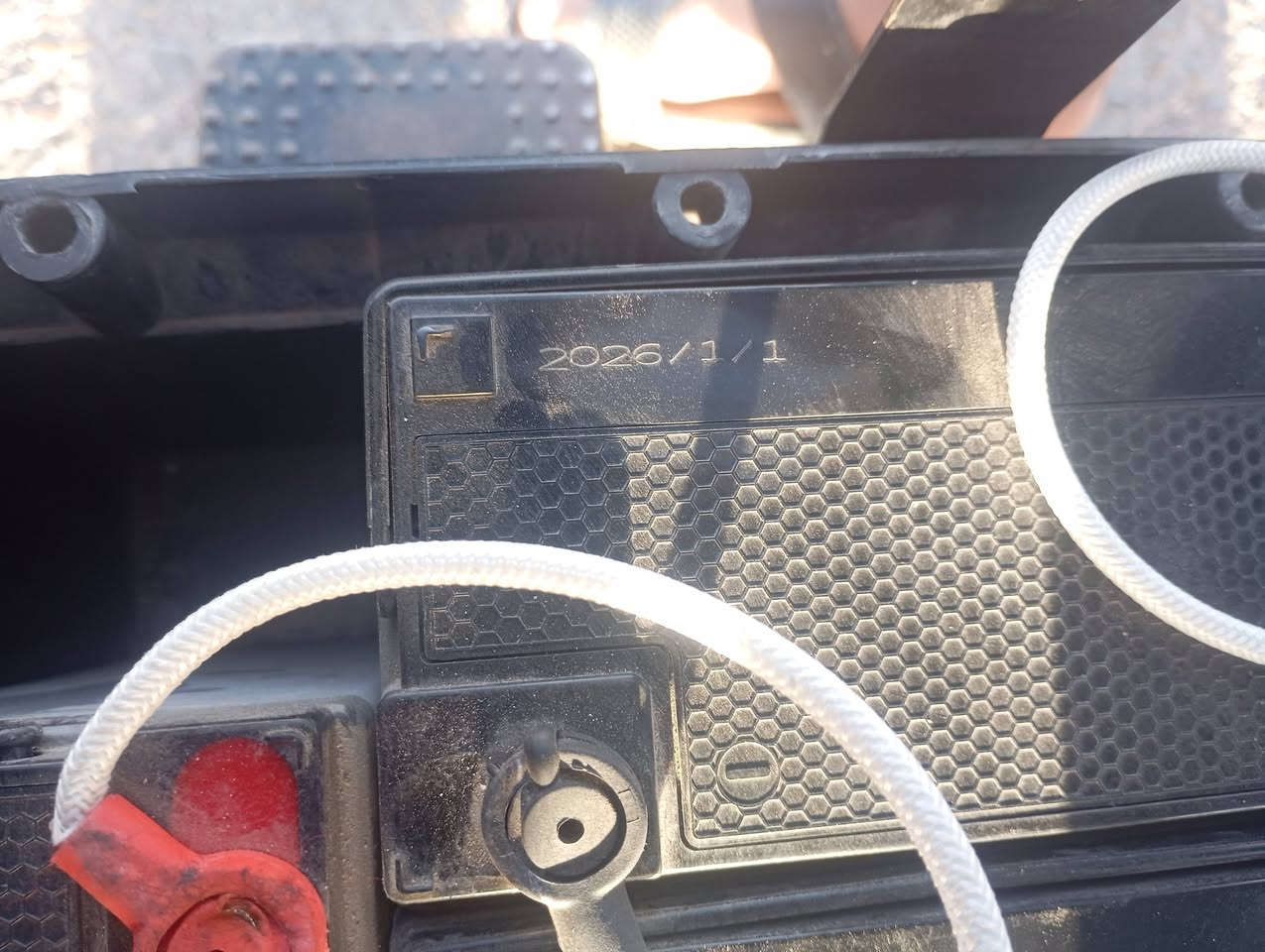 ماطور شحن لل بيع بطاريات جديد السعر 450بي مجال لي مو شراي. لا يتصل ***********بي وتساب
