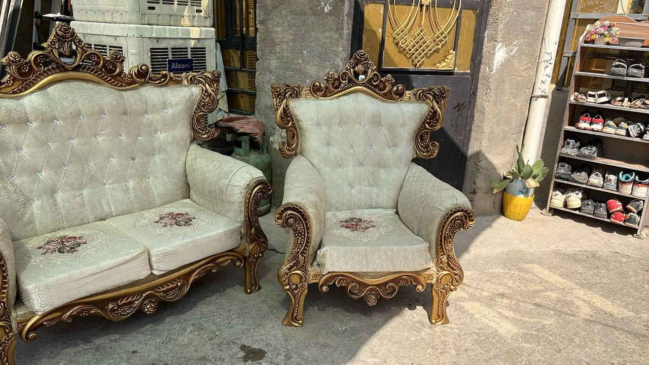 للبيع 450وبيها مجال لشراي  بغداد *********** تواصل وتساب وبلخدمه
