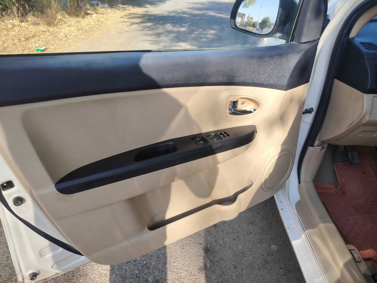 كريث ويل ٢٠١١
سعر ٥٢ بي مجال بسيط
شراي يتصل
*********** 
بغداد مشروع وطني مكان سياره كركوك
محرك يارس ياباني
بدون اي ضرر
تبريد ثلج
تدفئه
صدر امام خلفي دسكات دبلات كلها جديد
شاشه ايباد سماعات
سياره ما تصرف عليها ربع
مصبوغه جماليه بدون معجون  صورها موجود قبل صبخ

