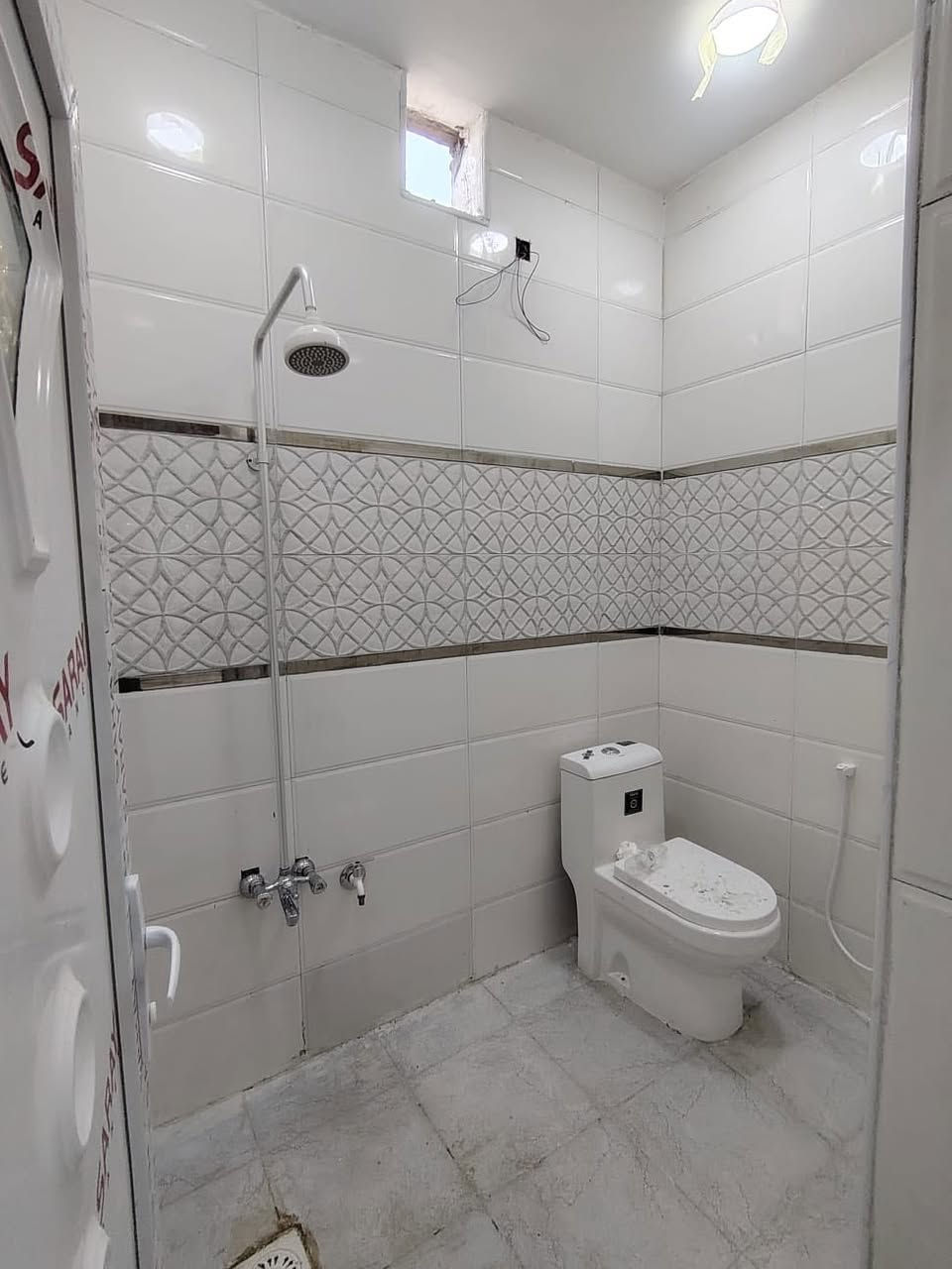 اللهم صل على محمد وال محمد
هذا البيت #يمتاز بمساحة 100م
#علماً / البيت ركن على شارعين .
البيت فارغ وجاهز للمشتري 2026
إبي الخصيب - طريق الوسطي - قرب مستشفى الصيني
ملك صرف زراعي المالك عراقي #نموذج 25
#يحتوي :: طارمة واسعة . استقبال . مطبخ 
صحيات خارجية . صالة . غرفتين منام . مصعد درج
مناور عدد 2 . صحيات داخلية . 
مغاسل كيزر خزانات ماء
#السعر_المطلوب :: 65 مليون قابل للتفاوض
#للاستفسار :: ***********
