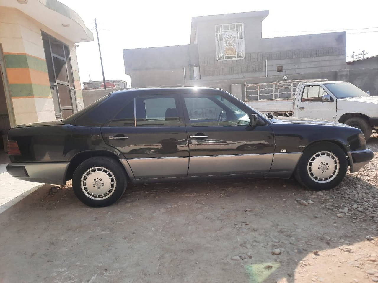 السلام عليكم
مارسيدس دب للبيع موديل 91
سياره جاهزه من كلشي تبريد شغال
السياره رقم بغداد
المكان واسط
الرقم ***********
