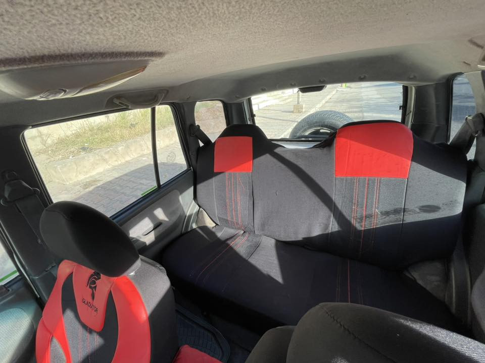 موديل 2000
محرك2000مسكر
سيارة كير محرك خير من الله 
بيه صبغ داعميات وشوي ملاحضات سيارة صبغ شركة 
رقم بغداد تحويل برمادي 
_________
تخم بلاكلت جديد الاصلي 
نوزلات
باتري جديد 
فيتبم جديد 
اكلوبات اشاير جديده
كهربائيات كله منفوضه جديد
دوشمه 
تخم تاير جديد جواها
بور بريك جديد 
السياره بأسمي شرط تحويل ثاني يوم 

تجي تفحص وين ميعجبك مكان سيارة هيت 

السعر  اتصل وتدلل ***********
