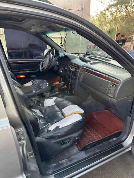 السلام عليكم جيب شيروكي رقم سليمانية الانكليزي سنوية لحد ٢٠٣٠
   بلادية تبريد ثلج تخم تاير كهربائيات كلها شغالة ثمانية سلندر كير  ومحرك جدد فتحة شغالة 
السعر ٦٨ وبيها مجال 
مكانها بغداد الرصافة 
الخاص مفتوح 
هاتف ***********
واتساب مفتوح بغداد
