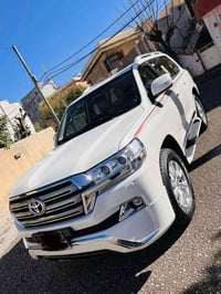 ماشية ٨ الف ٢٠٢٠  بدون شخط  07717568433