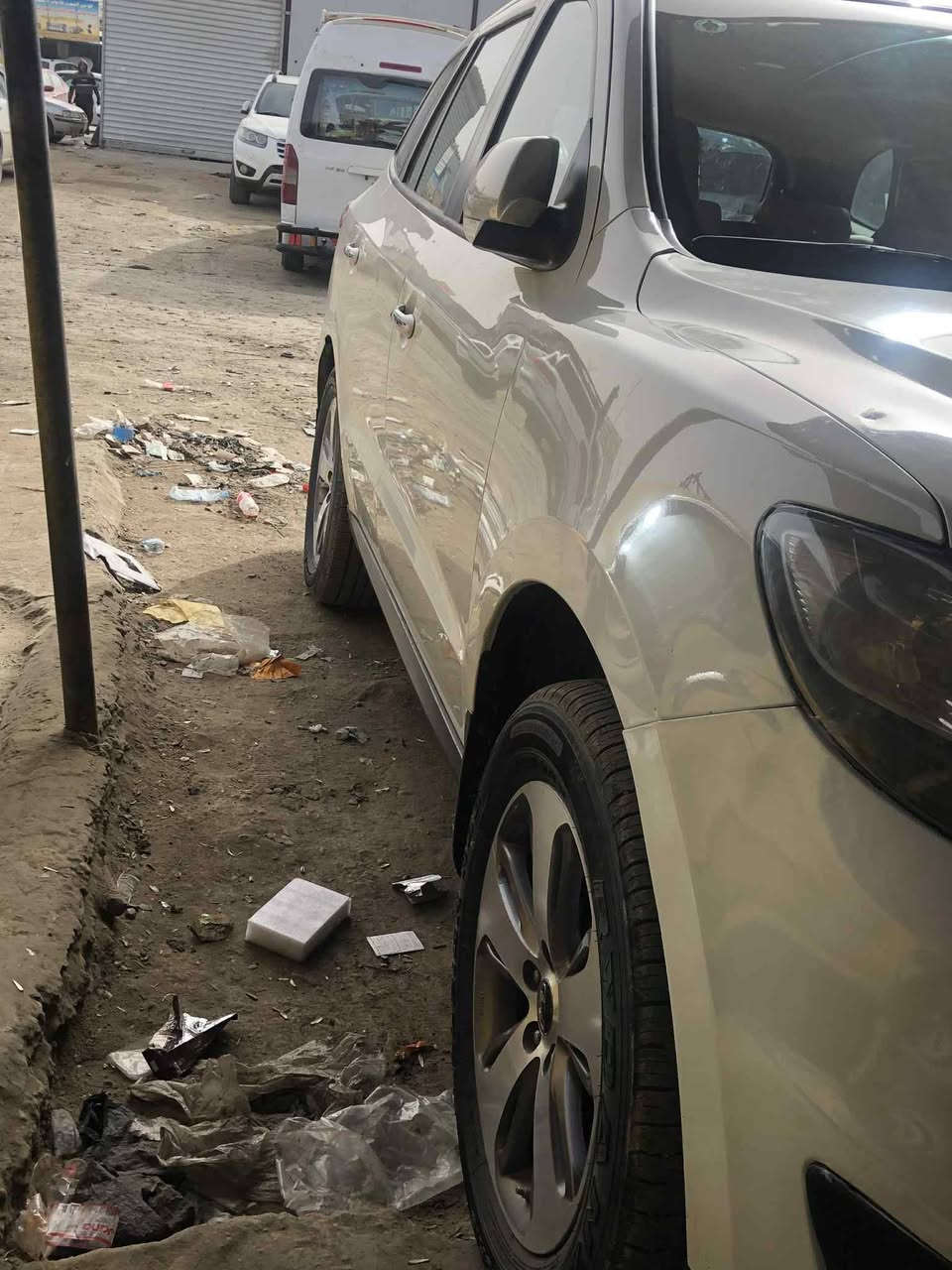 السلام عليكم للبيع سنتافيه 2012لسياره بيه سونار رقم بغداد بسمي السعر 147وبيه مجال مكان بابل بيع مستعجل *********** فول واحد عله واحد
