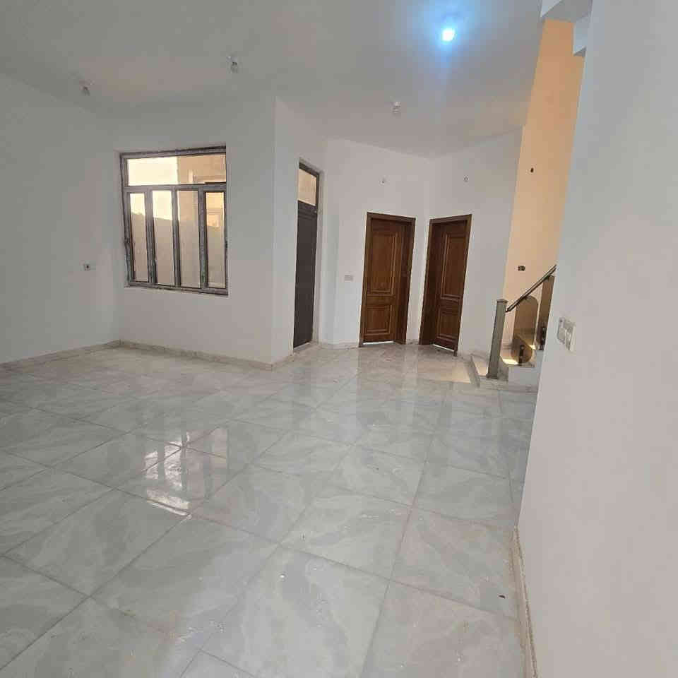 اعــــلان(1092)
#مــبــادره_او_نـــقـــد_او_مــراوس
دار للبيع الشراكيه الثالثه(200)م  خلف مجمع بوابه المثنى
استقبال_ صاله_ مطبخ_ غرف2 _مجمعات صحيه 2
لمعرفة التفاصيل اكتب تم 
***********
***********
***********
