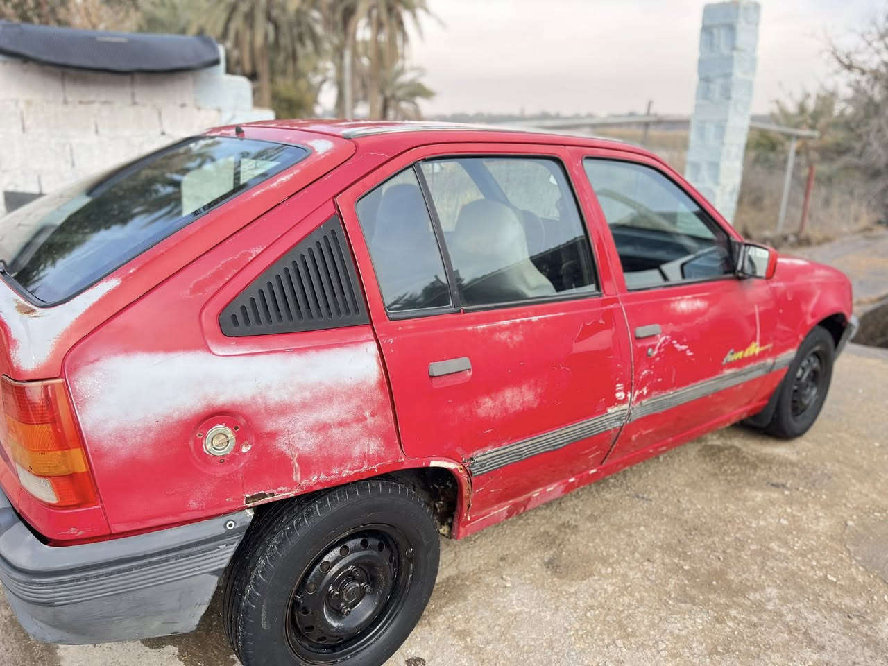 .
سلام عليكم للبيع اوبل كاديت 1991
محرك 1600 كير 5 نمر محرك وكير نضيف
رقم الانبار الماني سنويه غير ساقطه 
مكان سياره الانبار حديثه

‭0782 792 0767‬
