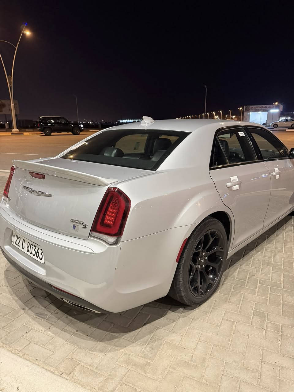 كرايسلر اوبامه للبيع فقط بدون مراوس
موديل 2020 

لون سلفر 

فول مواصفات عدا البانوراما السياره S

ويل 20

ماشيه 86 ميل قابل لزيادة 

محرك 3.6

محرك كير حداده اكسل كله كفاله

وارد امريكي كفالة عامة الحادث دعامية فقط

المكان السيارة بالبصرة 

السعر 260 وبيها مجال بسيط
***********
