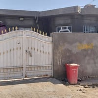 بيت للبيع المكان فرع ابو المامش حي العدل المساحه 200متر بيه قرفتين وصا...
