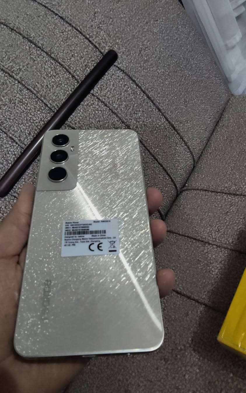 realme ريلمي C65 

جديد فقط مفتوح من الكارتون ومعرب
كامل ملحقات 

لون ذهبي يلمع في اليد 

الذاكرة 128 الرام 12+6

كاميرا 50MP 

بطارية 5000mAh تدوم طول اليوم

شحن سريع 45 واط

السعر 160 قفل التواصل خاص


**إذا كنت صاحب هذا الإعلان وتريد حذفه لأي سبب، رجاءا أرسل رسالة إلى الدعم الفني**