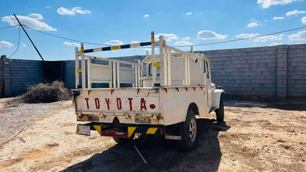 السلام عليكم للبيع 
تيوتا شاص (حوثيه ) 
موديل 1979
رقم ديالى 
تحويل مباشر 
السياره جاهزه 
مكان السياره صلاح الدين/ الضلوعيه
السعر 30$ وبيها مجال 
للاستفسار الاتصال على الرقم 
***********
