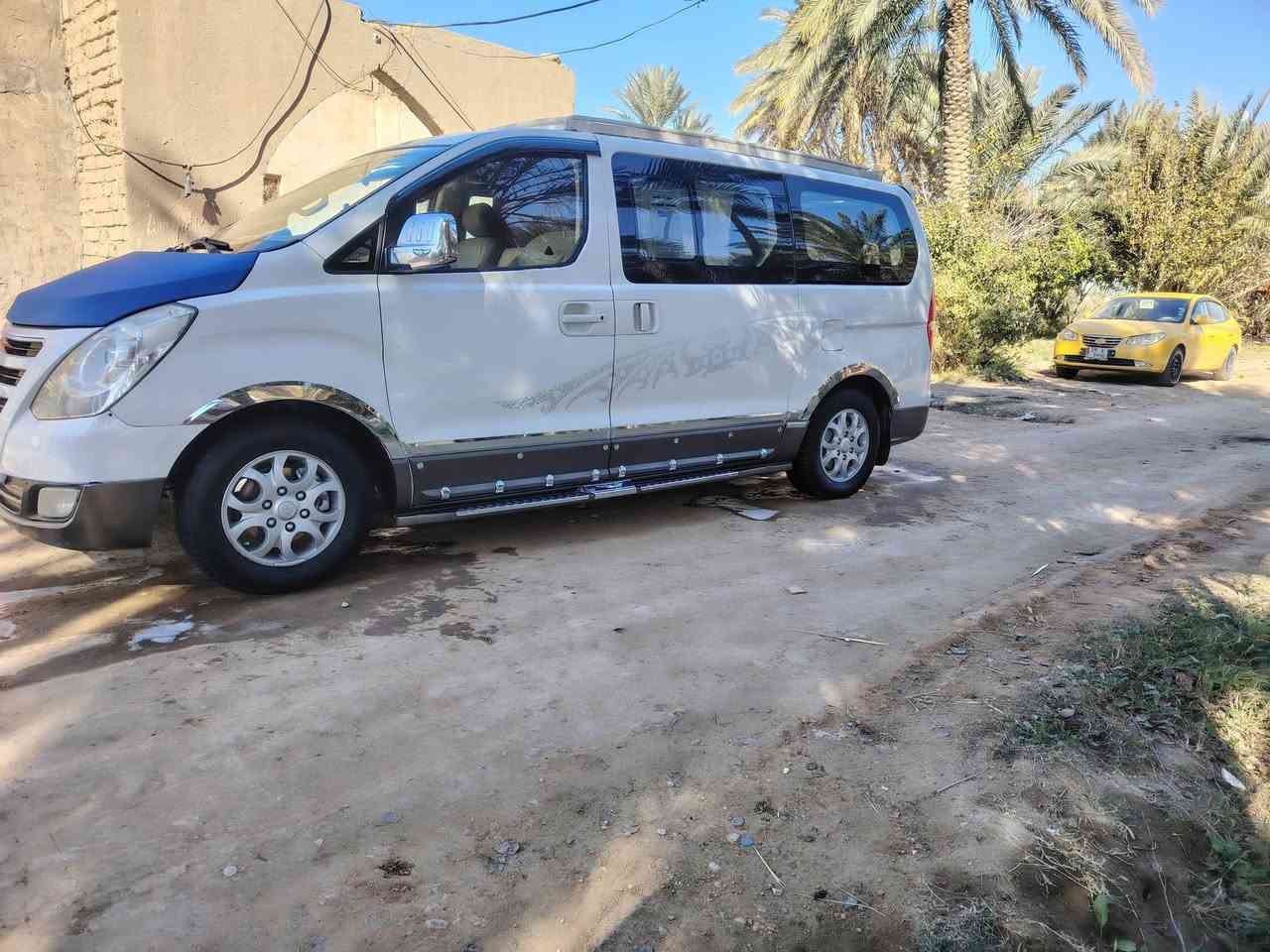 السلام عليكم ستاركس2009مفتوح
بيها جاملغ خلفي من الكنر والجوه صبغ موضح بصوره 
والباقي كفاله عامه 
مكينه وكير صار يومين من شديتهن  
حداديه نضيفه تبريد شغال سياره جاهزه ماناقصه كلشي 
العنوان دوانيه دغاره 
***********((‏‪***********‬‏رقم نكليزي تحويل ثاني يوم مصفره من كلشي
