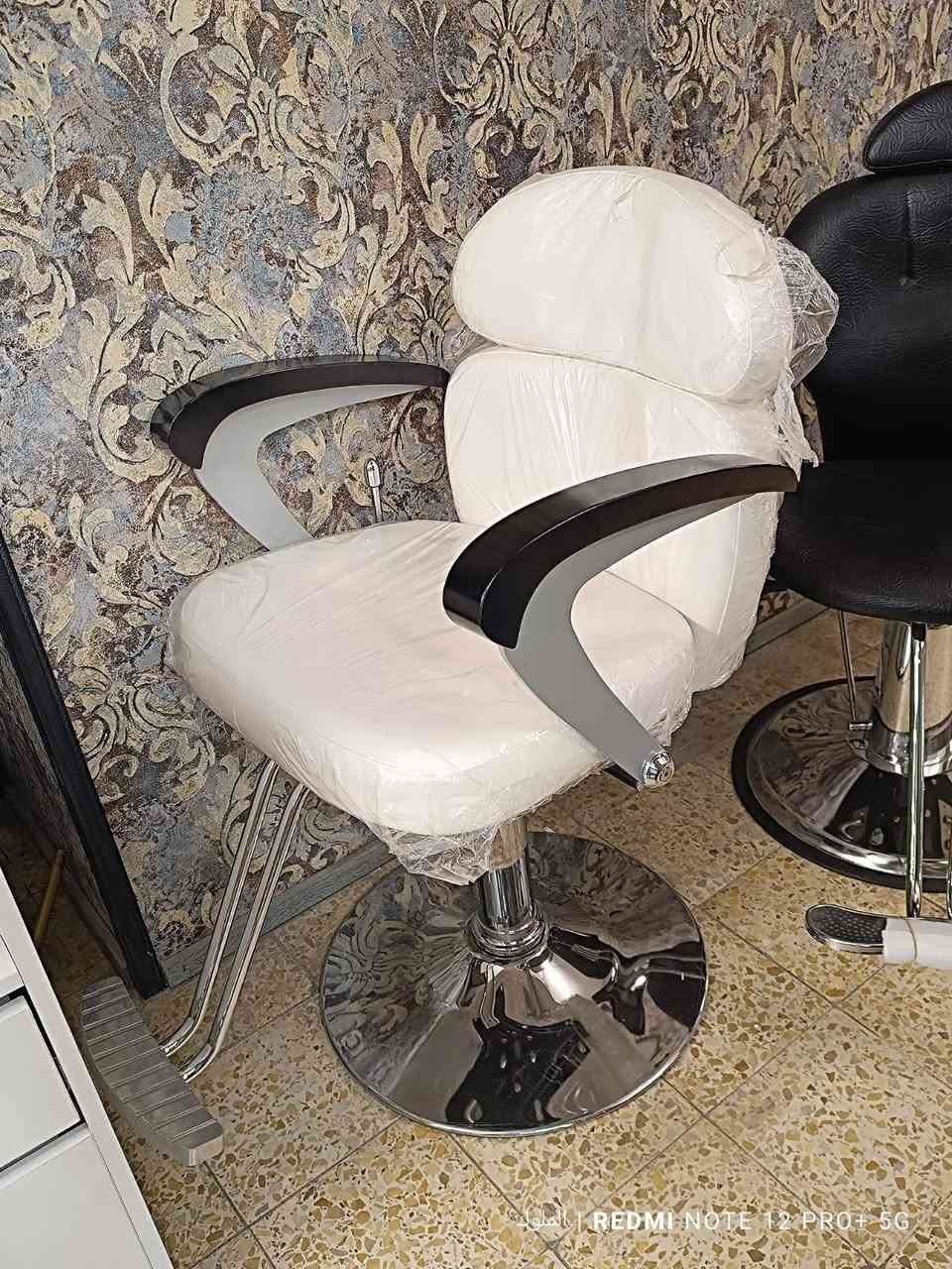🔥 كراسي حلاقة جديدة ✂️ | موديلات مميزة وعصرية 🔥
💺 جودة عالية + تصميم جميل + مريح للزبون والحلاق
🎨 متوفرة بجميع الألوان حسب ذوقك
🚚 يوجد توصيل لكافة المحافظات


**إذا كنت صاحب هذا الإعلان وتريد حذفه لأي سبب، رجاءا أرسل رسالة إلى الدعم الفني**