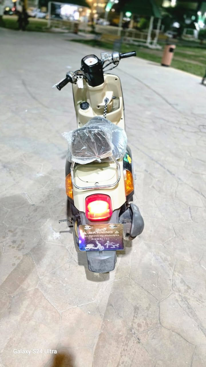 دراجة بوليسي 2007 لون أسود داخل كريمي دراجه كفالة شغالة سلف هندر كهربائيات أشاير دراجة مكينة وين ما تريد تفحص افحص مكينة بل جيس صوتهة ما ينسمع بيها نواقص خارجية قليلة ما تسوة 50 الف
سعرها 950 وبيها مجال حك الجية مكاني البصرة قبلة للأستفسار أكثر رقم *********** واتساب
