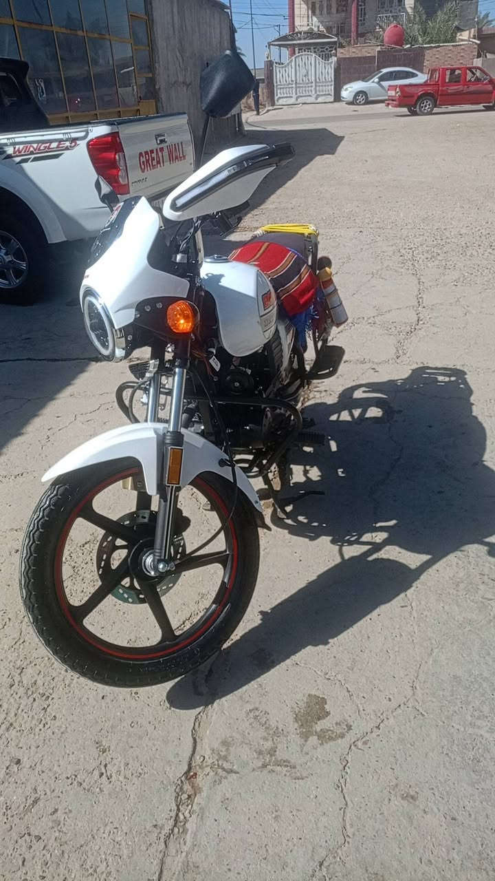 سلام عليكم دراجه دايون نفخ مديل23بعدهي جديده ثالث تبديلت دهن للبيع اوراق سكنر الدراجه طالعه بل 26صاله اقل الشهر بس متوازي عليه وريد ابيعه الي تعجبه هاذ ه رقمي وتدللون وخاص مفتوح اربعه وعشرين ساعه ***********
