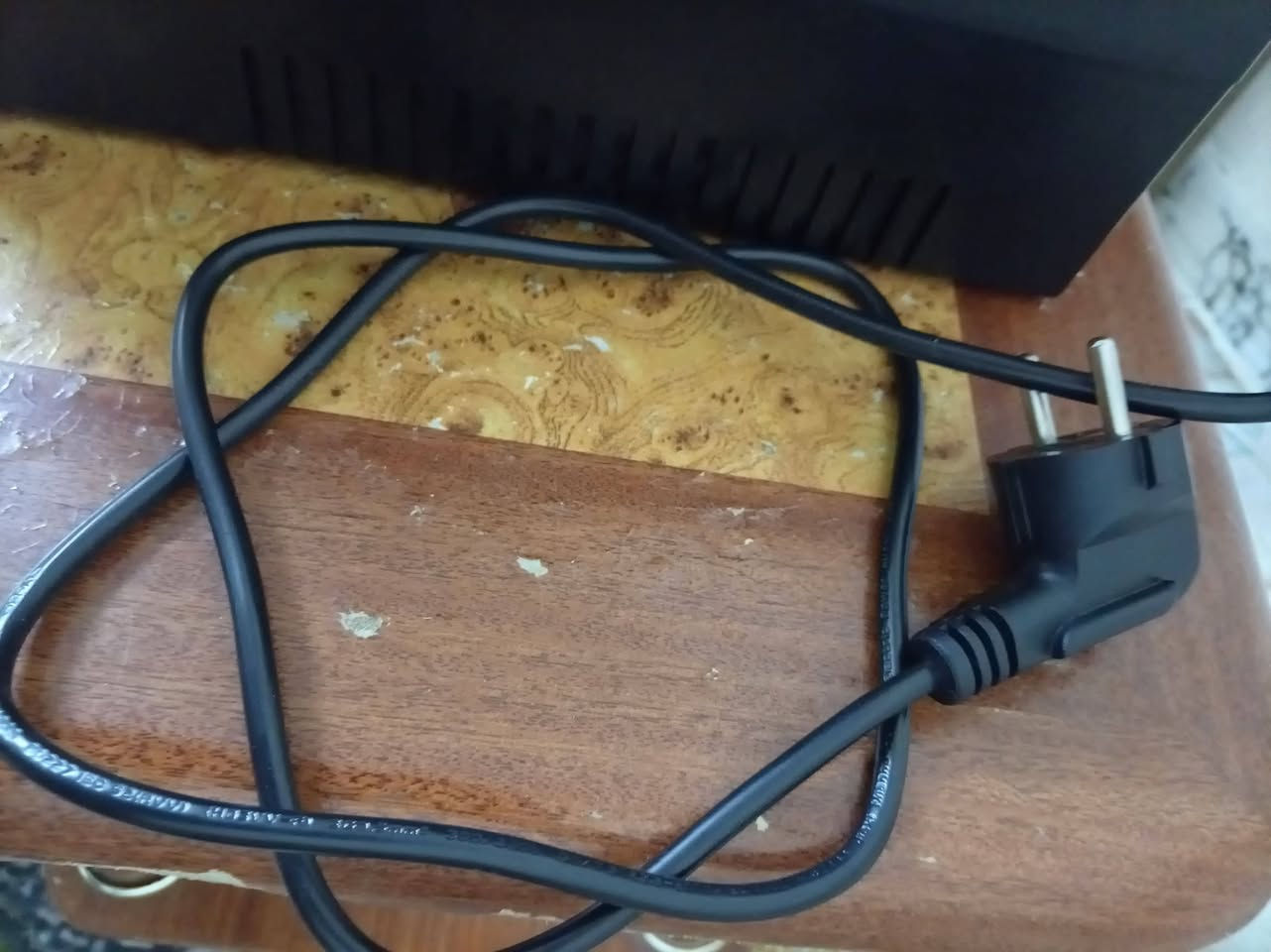 جهاز UPS 850v
بعده طك بالكارتونه اجاني هديه وما احتاجه 
للبيع السعر 25 الف جوه السوك كسر ماعندي توصيل


**إذا كنت صاحب هذا الإعلان وتريد حذفه لأي سبب، رجاءا أرسل رسالة إلى الدعم الفني**