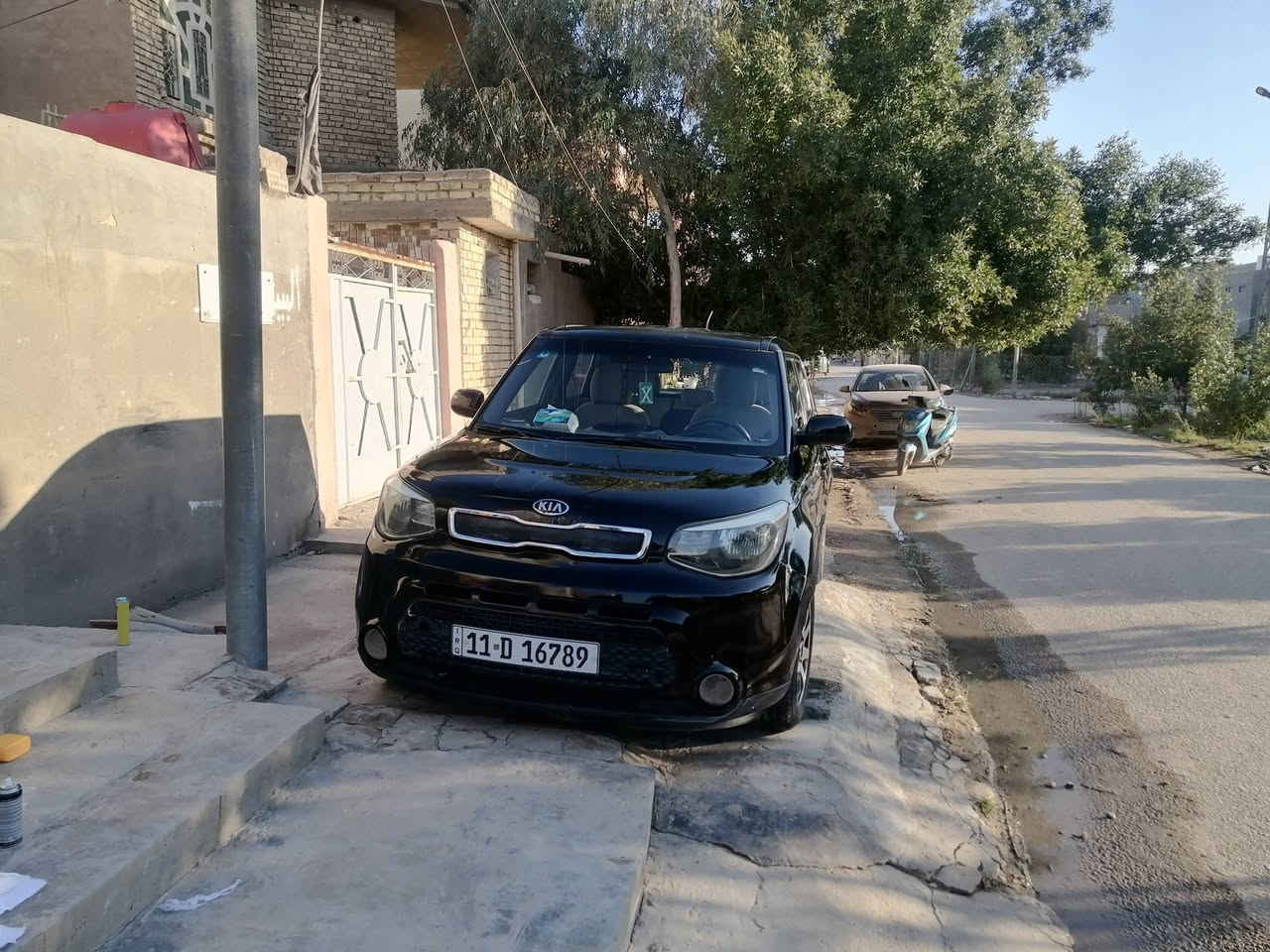 السلام عليكم
صول ١٤ امريكي مكينتها ١٦٠٠
حادثها جاملغ امامي بامريكا وهنا بالعراق هم جاملغ ثاني
سياره نظيفه حداديه جديده باتري جديد تبريد شغال
كير ومكينة خير من الله لاتنقيص ولاغيره
مبولشها قبل اسبوع
سعرها ١١٠ بيها مجال للشراي
مكاني بابل القاسم
*********** للتواصل
