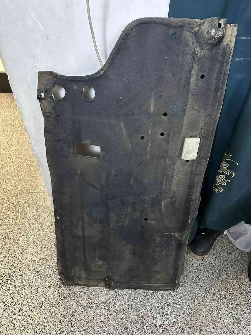 السلام عليكم شباب عندي هاي البطانه خلف السائق للبيع كلهن ***********
