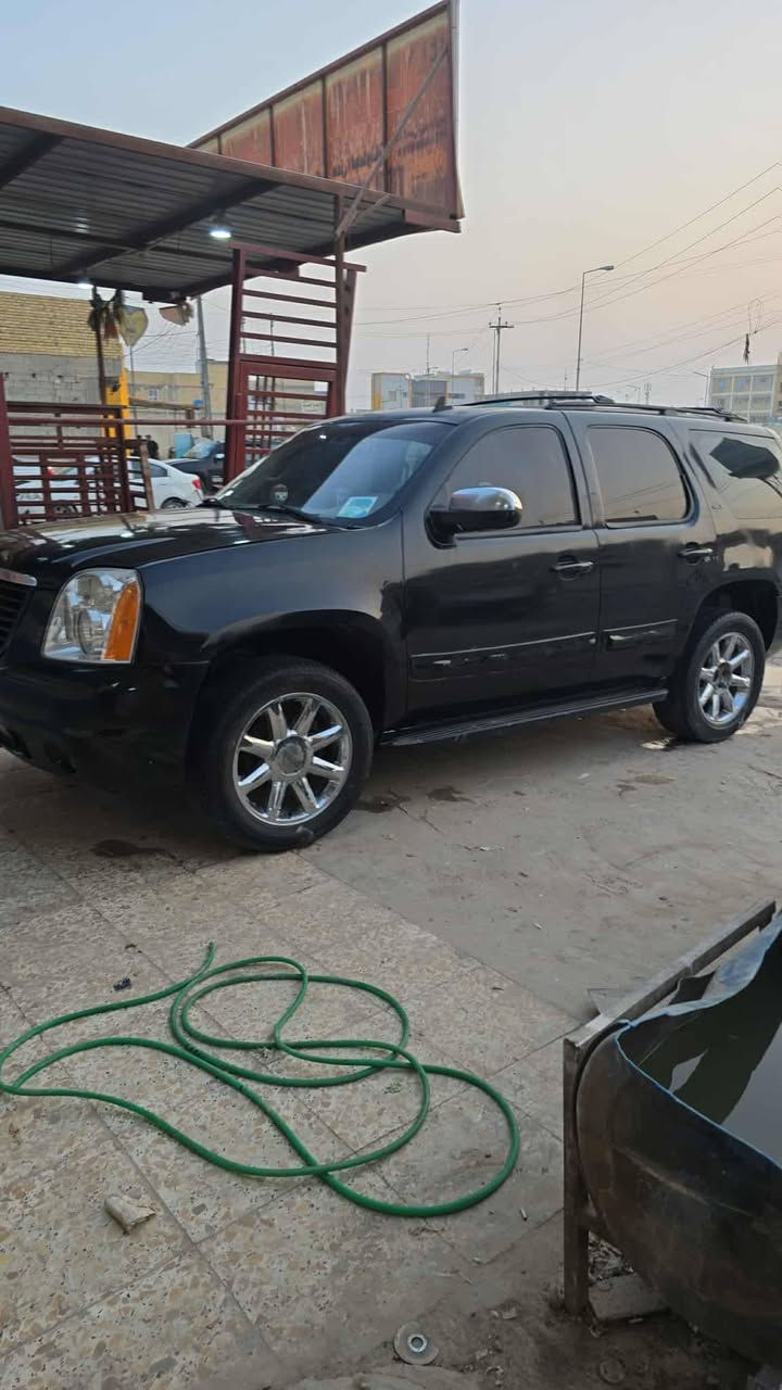 السلام عليكم سياره جمسي ابتر لبيع
ادوات ادوات ادوات 
السياره حلوه ونضيفه وخير من الله كير محرك 
مكفوله كفاله عامه من العشائر والكص 
الكهربائيات كلها شغاله تبريد ثلج لايت 
زنون بس الدشبول مو نضيف 
موديل 2010
السعر 65وبيها مجال قليل حك جيه 
المكان ناصريه مركز مدينه الصدر 
الرقم ***********
