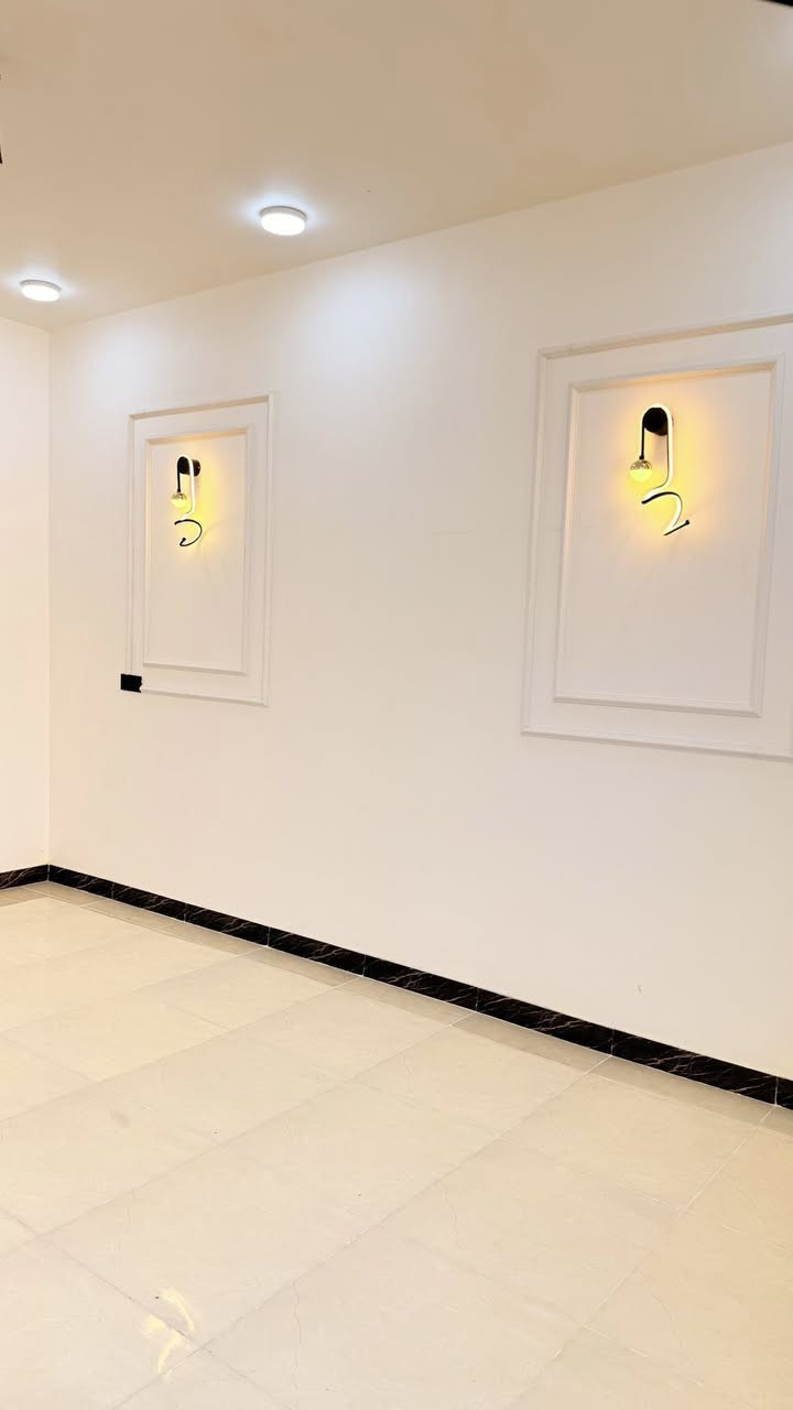 السلام عليكم
#دار_مساحه_١٠٠_م

طابو زراعي سند ٢٥ صرف

النجف #ملحق ميسان خلف سكله الكرعاوي
 
ملاحضه  البيت يبعد عن شارع 60( ١٠٠ متر)

بناء ممتاز 
بناء ممتاز 

***********واتساب متوفر
