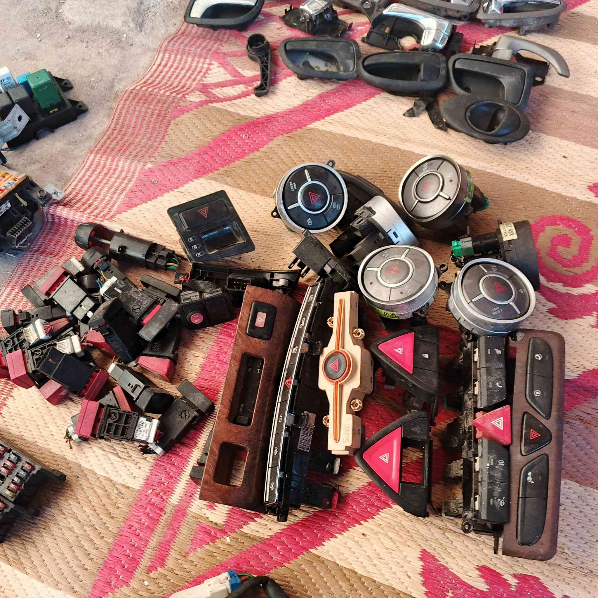 غراض حاويه كصه صلي جو سوك ستفسار دخل خاص ملاحظه بس المعروض


**إذا كنت صاحب هذا الإعلان وتريد حذفه لأي سبب، رجاءا أرسل رسالة إلى الدعم الفني**