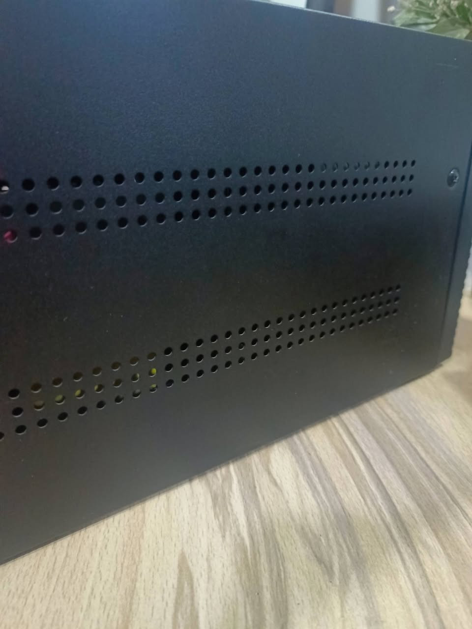 للبيع مستعمل 1500va
بطاريه جديده مبدلهه للبيع بسعر 50 مع البطاريات 
العنوان بلديات قرب الامن العامه 
***********
