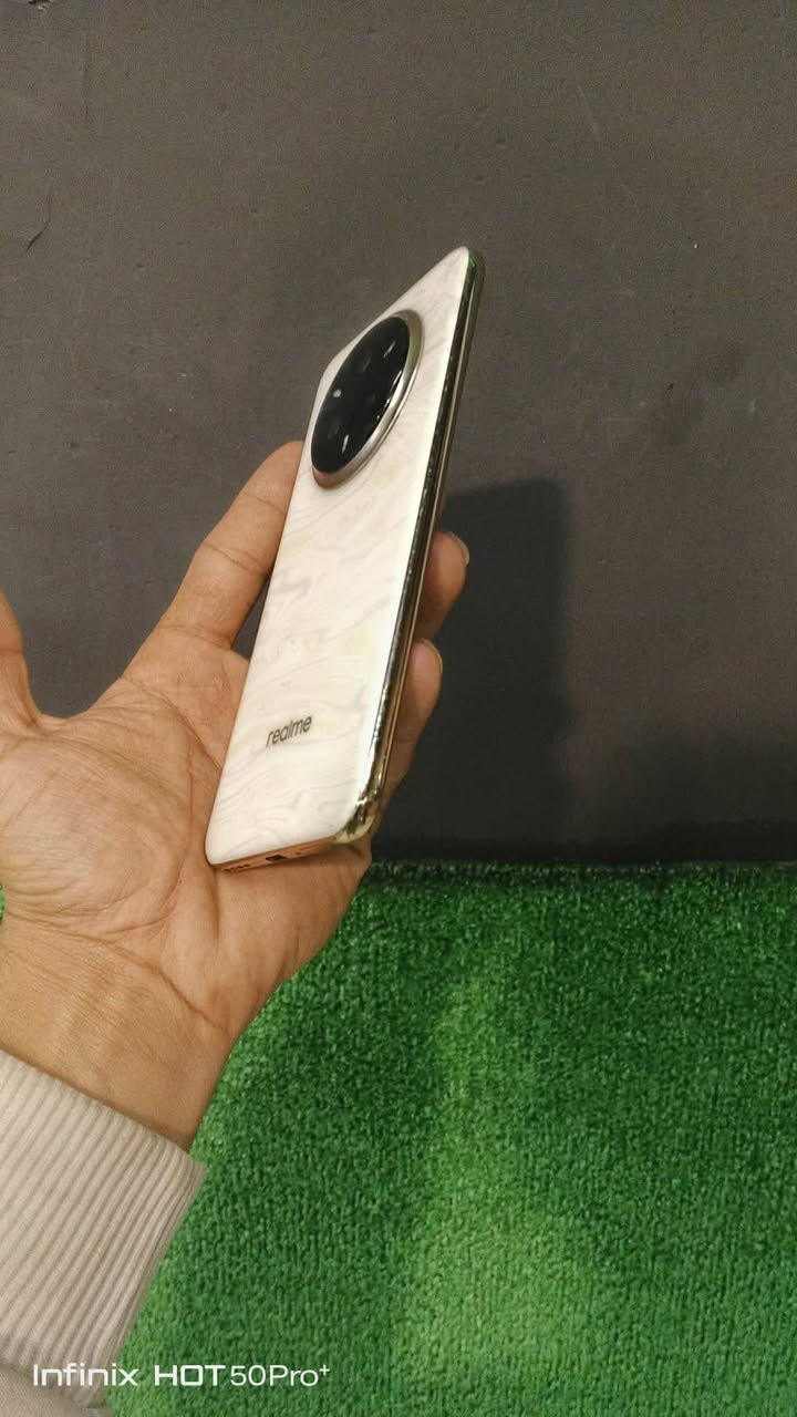 بيع مستعجل 
realme 14 Pro+ 5G
داكره 512
 كاميرتو الماميه 32mp
كامرتو الخلفية 50mp+8mp+50mp
اصدار البرنامج Rmx5051--16.0.0230
الشاشه 6.82بوصه 
الله شهد مخده اب 600
مستخدم شهر 
ملحقات كلو كامل 
سعر 500مجال حك جيتك فقط


**إذا كنت صاحب هذا الإعلان وتريد حذفه لأي سبب، رجاءا أرسل رسالة إلى الدعم الفني**