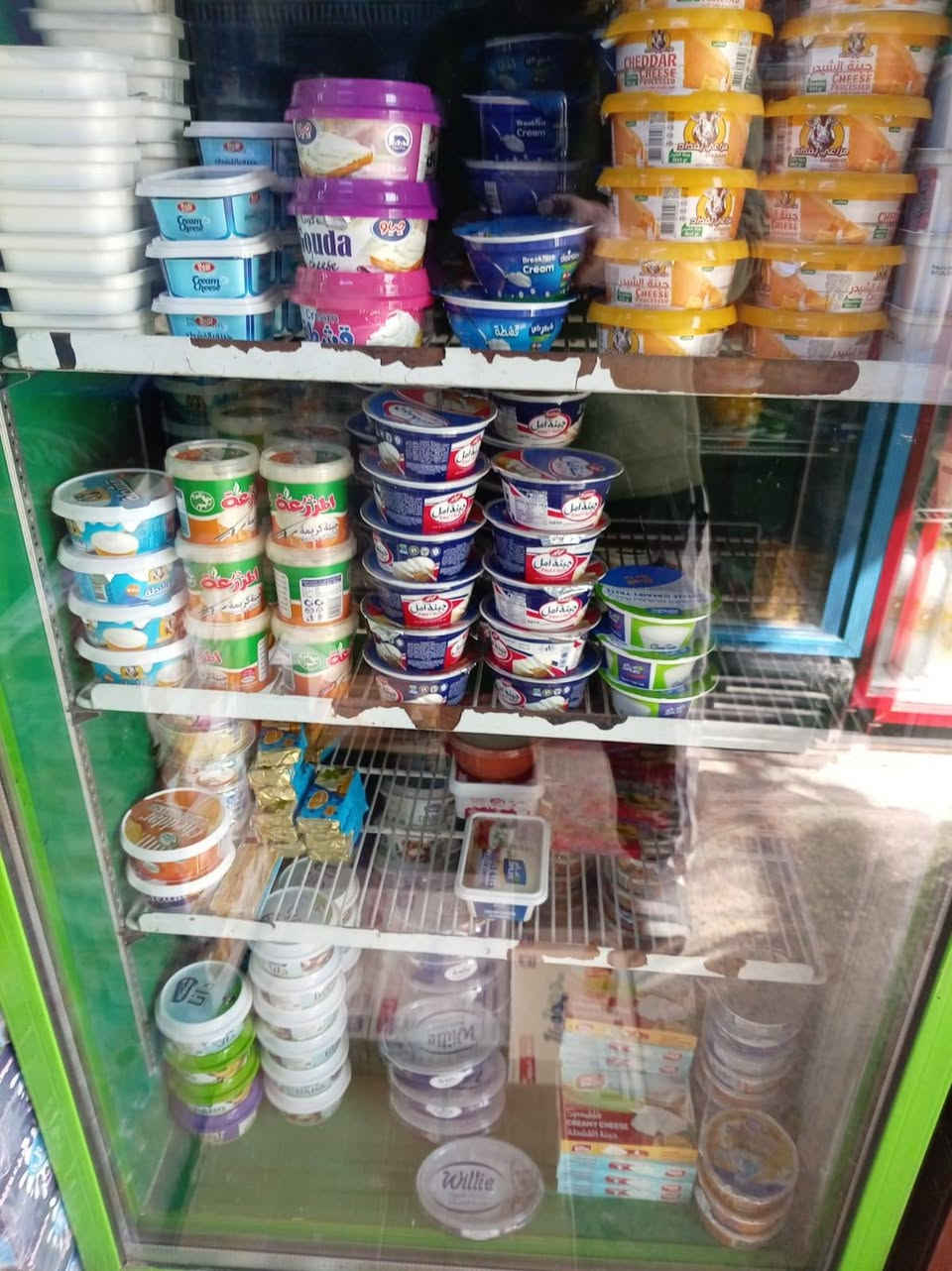 السلام عليكم تتوفر لطلب *********** واتساب 
لدينا جميع انواع الالبان ولحوم  تجهيز قوائم توصلك لمحلك وبسعار الجمله 
ويوجد حلويات 
تراب الملك 
جلاتين 
اجباس 
كرزات   اسعار جمله واصله المحلك
