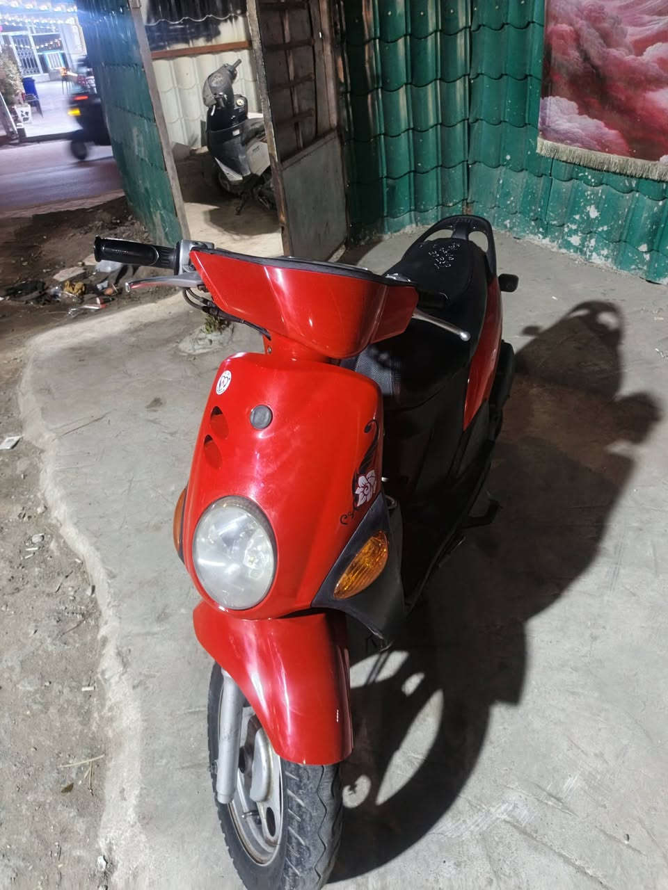 السلام عليكم دراجه فله دراجه جديده مال رمبه ختم واحد ويا المكينه للبيع سعر 750 بيها مجال مكان بغداد بلديات    او مراوس حسبه***********
