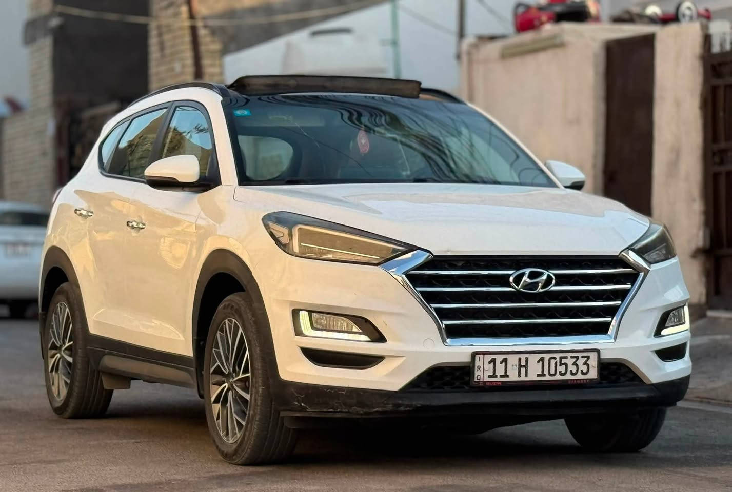 توكسان 2019 خليجي 
ماشية 95 km 
شركة الكاصد 5 عدسات 
فول مواصفات عدا البصمة
مكينة 2000 دوش المرغوب
مكفولة من صبغ وتبديل 
بيها مكانين بارد 
وكرت بلبنيد مال تكشير ومنزل الصوره داخل المنشور
السعر / 175 
العنوان / بغداد 
للأستفسار / ***********
