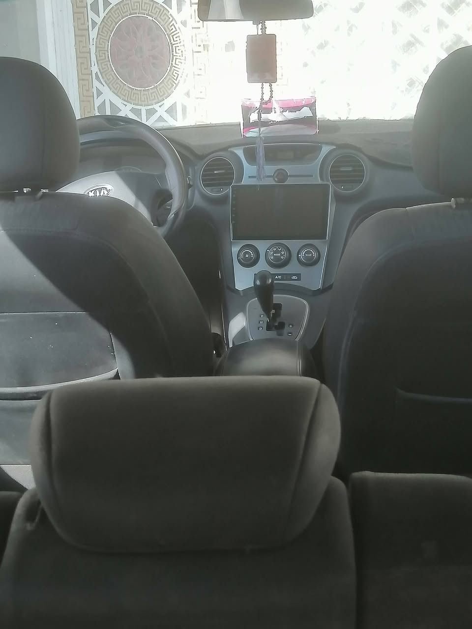 كيا كارنز موديل ٢٠٠٨ خليجي بغداد مشروع وطني رقم انكليزي جديد محرك ٢٠٠ تبريد شغال كير ومحرك مكفول تخم تاير جديد صدر جديد السياره جاهزه السعر ١٠٧ بيها مجال قليل 
رقم صاحب السيارة ***********
