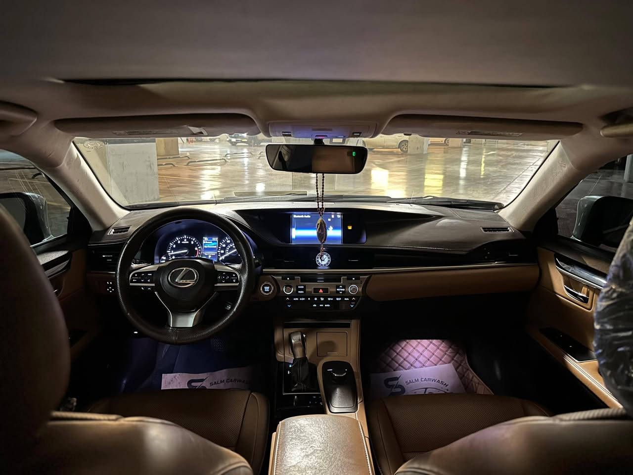 لێگزز ES350 مۆدێل 2016
مواسەفات سلایت دەبڵ عەدەسە ناو خەنەیی
٢ پارچە بۆیاغە وێنەی سۆنەرەکەیم داناوە
١١٤ هەزار میل ڕۆشتووە

سعر لە کۆمێنت داوابکە ڕاستەخۆ بۆت دیت 📩 

 گێڕ و مەکینە بە شەرت نەکراوەتەوە ئێرباگ سیستەمە

ژمارەی خاوەنی 
***********
