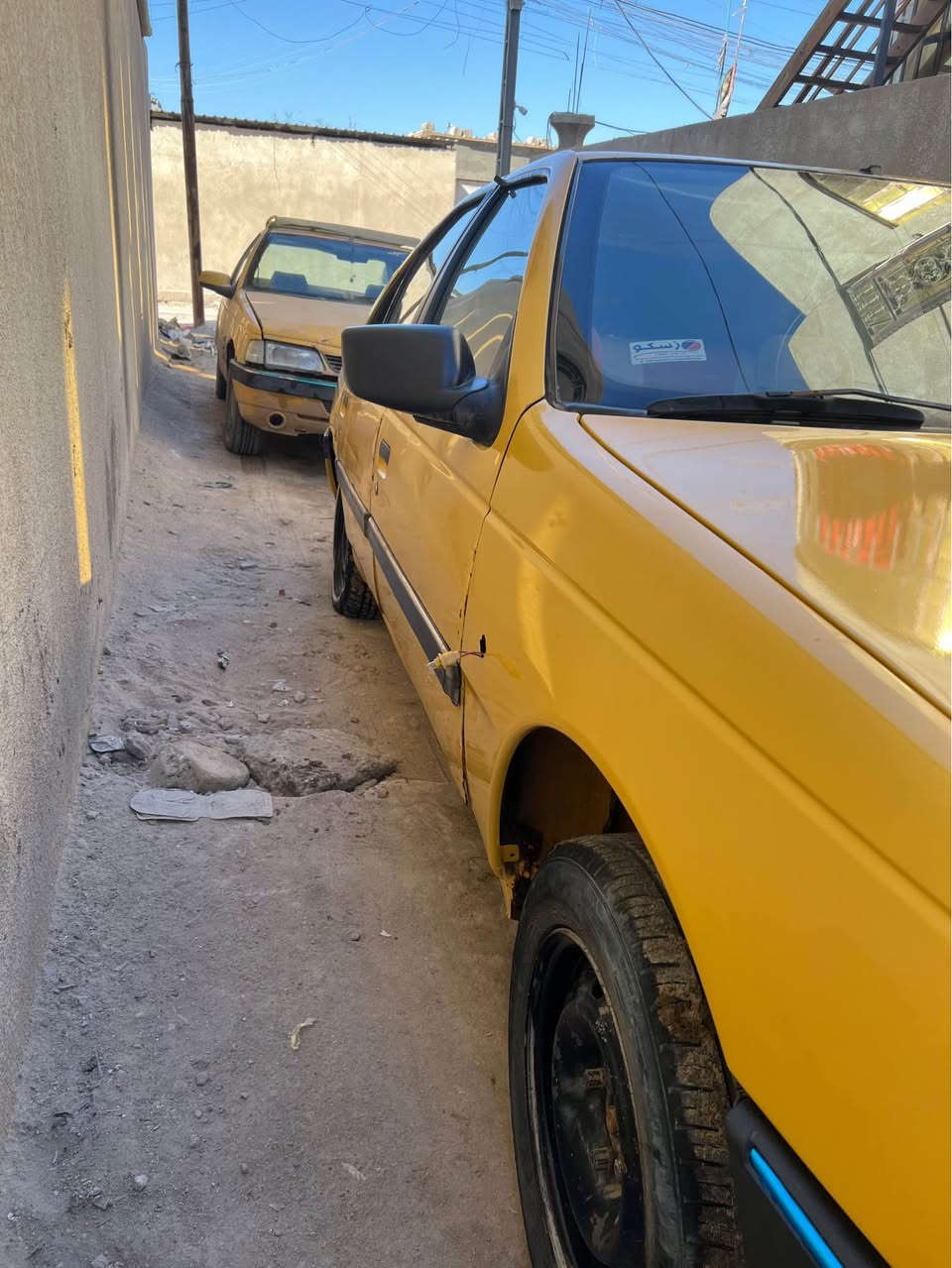 سياره حلوه داخل وبدي كلش حــــلــ𝑛𝑖𝑐𝑒ــــو شاشه جبيره دشبول عالي دوشمه سياره مال شغل بيها مكينتها تبخر بس تشتغل وتمشي كير جديد كلج حداده حلوه سياره ما ناقصه بس التجفيت والمحرك ما مفتوح السعر ٢٠ وعليها هيئه وغرامات اقل الورقه طايحه من السعر للتواصل على رقم الهاتف غير متواجد على الفيس *********** البصرة, العراق
