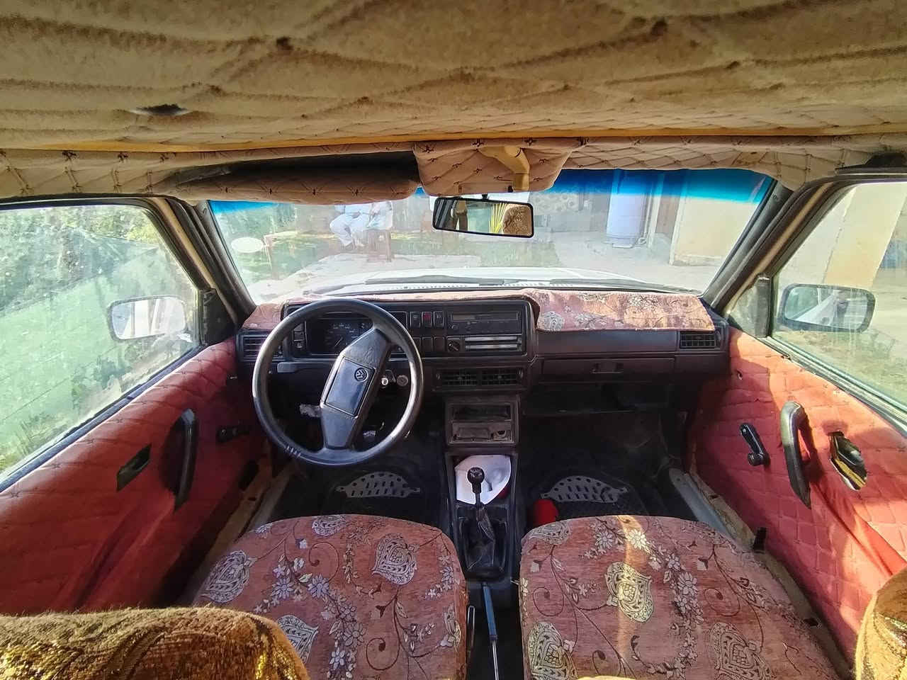 جيتا موديل 1989 السعر 22 وبيها مجال ***********

