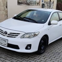 تويتا كرولا 2011 كير أوتوماتيك  بيها جاملغ أمامي مصبوغة  بدون دواخل مح...