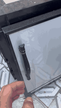 اللهم صلي على محمد وال محمد
متاح حاضنة أفراخ  المنيوم استعمال شهر درجة اولى 👍

القياسات 📏

الطول ١٥٠ سانتيم 

النزال. ١٠٠ سانتيم

الارتفاع ٧٠ سانتيم 

المواصفات 

جرارات تنظيف 

مراوح اثنين 

ثلاث بيبان

قاطع في الوسط

المكان نجف/كوفة

***********

للاستفسار خاص
