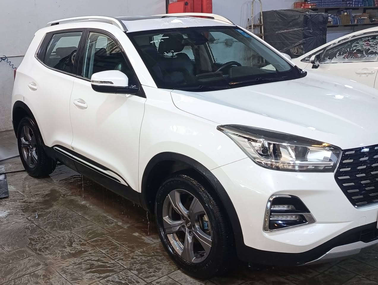 سلام عليكم
شيري تيكو فور برو ٢٠٢٢
فول مواصفات اعلى فئه بلفور برو مكينه ١٥٠٠ تنفس طبيعي 
رقم بغداد الدولي باسمي  ضمان ٦ سنوات 

مواصفاتها 
فول بصمه
تشغيل عن بعد 
فتح جميع النوافذ و السقف عن بعد 
كشنات جلد كهربائي 
تبريد قطعتين 
لد نهاري
شاشه لمس ابل كار بلي و اندرويد اوتو 
تحكم تبريد لمس  
كير اوتو 
شاشه ديجيتلل
شاشه اعطال 
مانع انزلاق و انحدار 
حساس خلفي 
لايت زنون 
تحكم بارتفاع اللايت 
كروز سرعه 
ثلاجه لتبريد المشروبات 
تبريد ثلج بعز الضهر و الازدحام ثلج
مكفوله كفاله عامه من الضربه والصبغ والبارد 
السعر 122
 و بيها مجال حك الجيه 
بغداد حي الجهاد 
الرقم ***********
