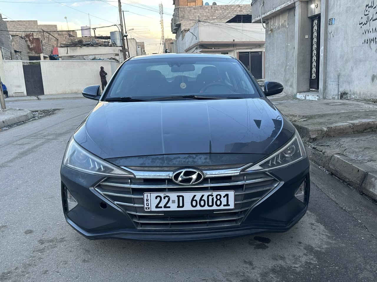 السلام عليكم
النترا 2020

محرك ٢٠

گير cvt

وارد كندي، ماشية 63 كيلو

الضرر( طخة بالبوند شي بسيط)

مواصفات ( بصمة تشغيل، فتحة سقف، تدفئة كشنات)

السعر ( 140 )

التواصل ***********
