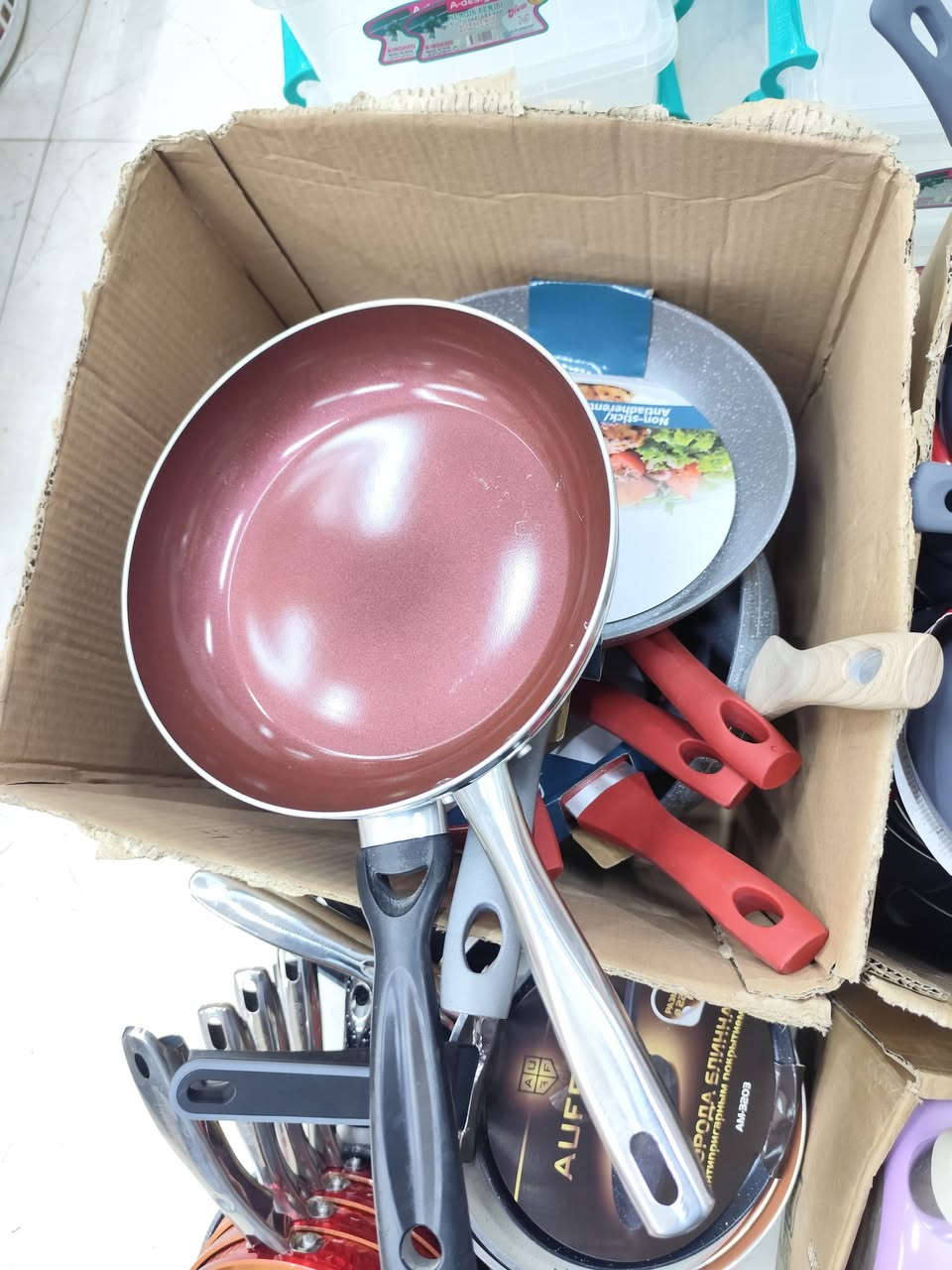 اللهم صل على محمد وال محمد 
اليوم وصلتنا تشكيلة طاوات باله تيفال 
اصلي متوفر جميع الأحجام 
كميه محدوده واسعار مناسبه جدا


**إذا كنت صاحب هذا الإعلان وتريد حذفه لأي سبب، رجاءا أرسل رسالة إلى الدعم الفني**