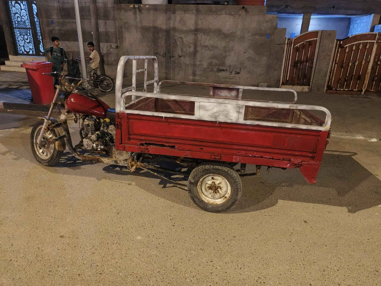 السلام عليكم ستوته البيع ستوته دوات ومكفوله من عشائر ستوته ام تيار سعره 550 وبيه مجال عنوان البصره شارع الفود رقم ***********
