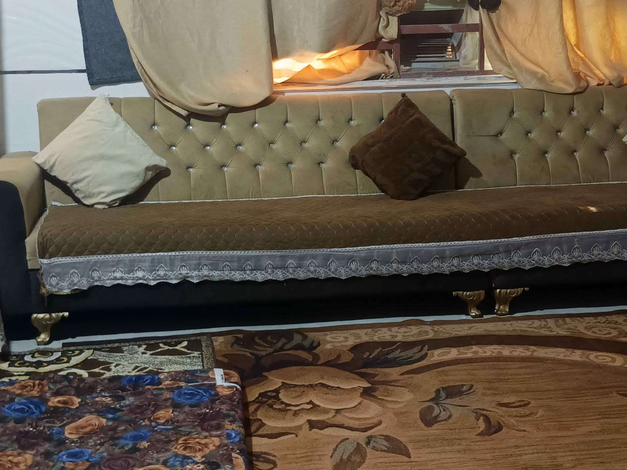سلام عليكم تخم نضيف ديوان كامل مستخدم شي قليل اخو الجديد تفصال السعر 900 وبيه مجال الموقع ديالى جلولاء حي الشرطه نهايت السايدين رقم الهاتف *********** خناقين, ديالى
