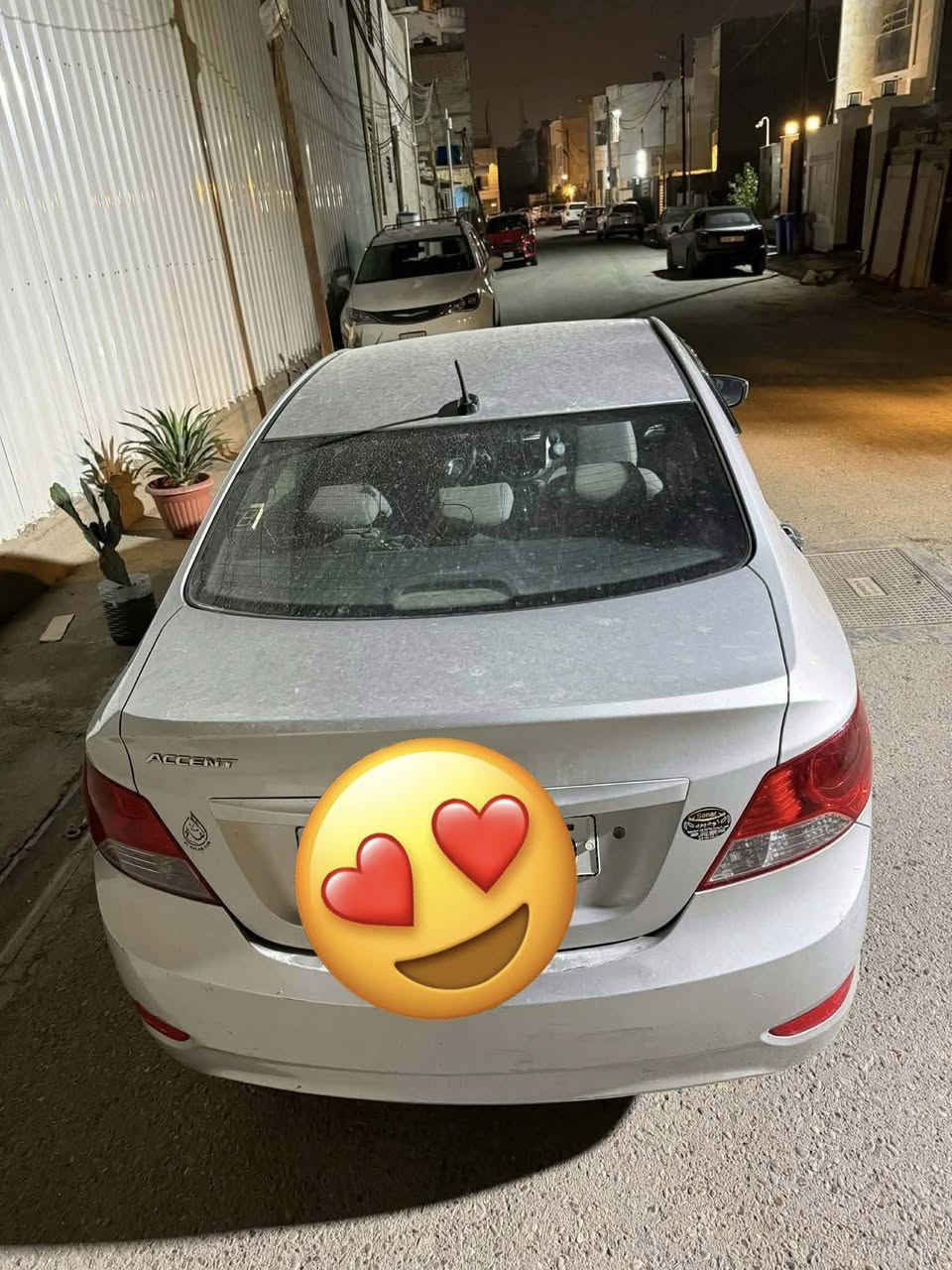 سلام عليكم 
اكسنت ٢٠١٣ وارد
السعر 92$ وبيها مجال 
كير ومحرك مكفول من كلشي
تبريد ❄️ 
صدر امامي خلفي تخم تاير جديد
السياره مال بيت 
السياره بأسمي رقم بغداد
أنكليزي الجديد تحويل مباشر 
مكاني بغداد الاكريعات 

رقم التليفون
***********
